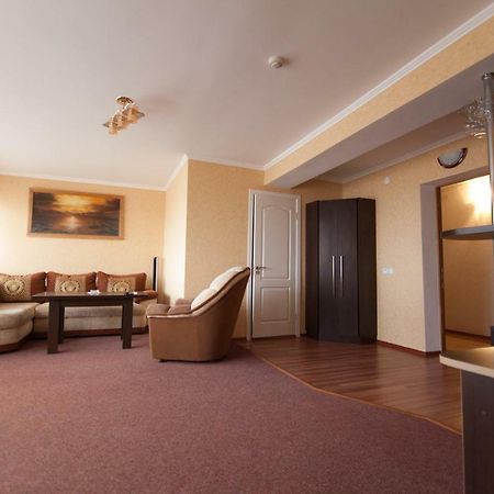 Hotel Prietenia Bender Eksteriør bilde