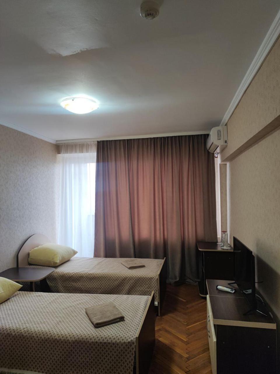 Hotel Prietenia Bender Eksteriør bilde