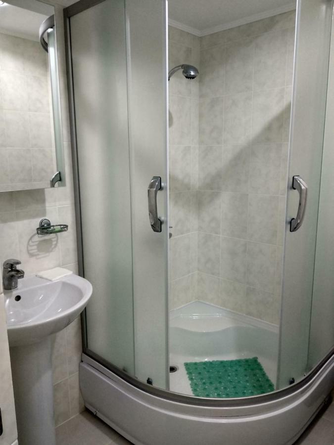 Hotel Prietenia Bender Eksteriør bilde